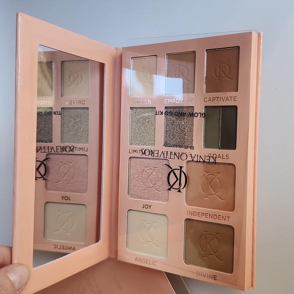 Kenia Ontiveros Beauty Glow and Go Kit - Picture 7 of 11